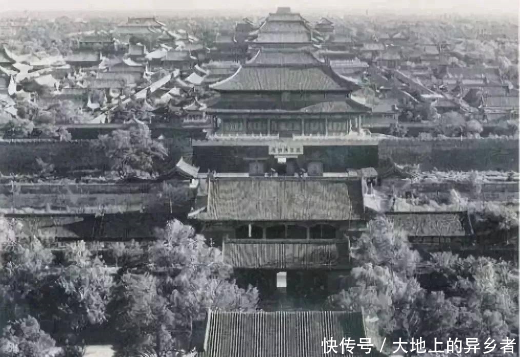 英国|他收藏的瓷器:连故宫都眼红...