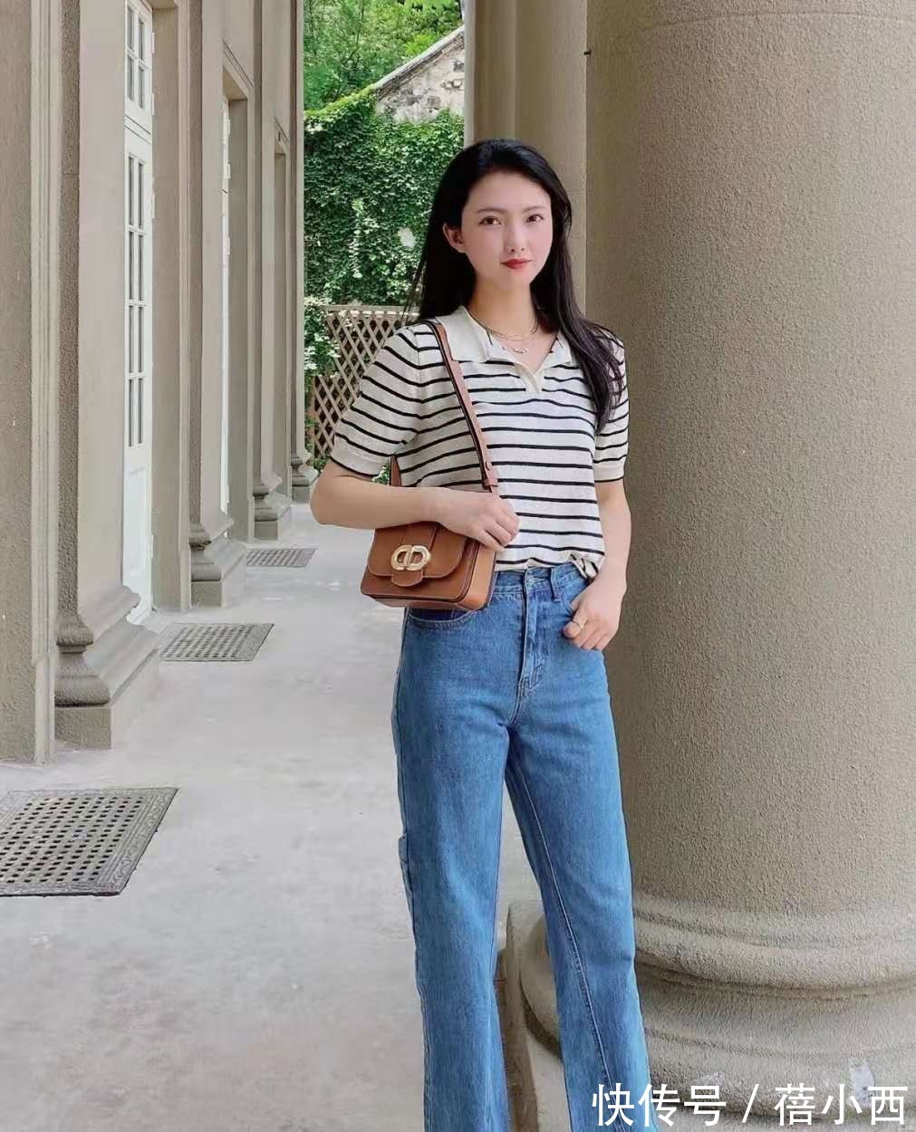 条纹|女人不管多少岁,学会这样搭配“针织衫”,时髦、优雅告别老气