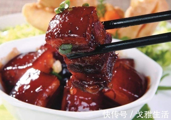 做红烧肉时，有种调料不能放，却总有人错放，难怪肉发柴不好吃