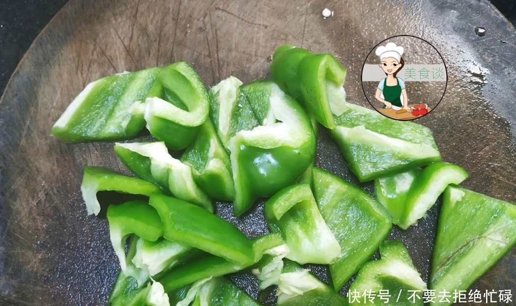 天热没胃口,把三样素菜炒在一起,又香又下饭,上桌直咽口水!