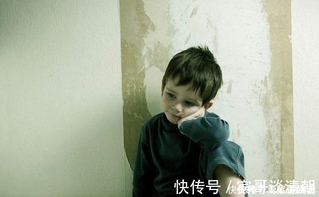 笑笑|一岁宝宝有这3种行为,是“变聪明”的表现,宝妈别强迫改正