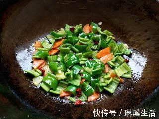 黑木耳|这菜是“血管清道夫”,两天吃一次,给身体来个全面大扫除!