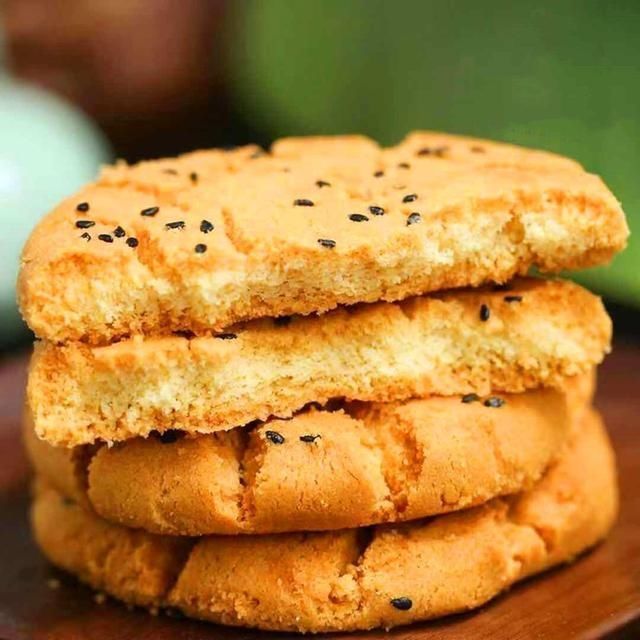 用玉米面做出来的酥饼,没有哪个小孩会不喜欢