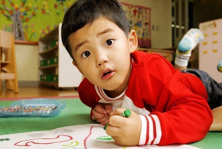 小旗|想让孩子长高,别早于这个时间叫起床,让生长激素“再飞一会儿”