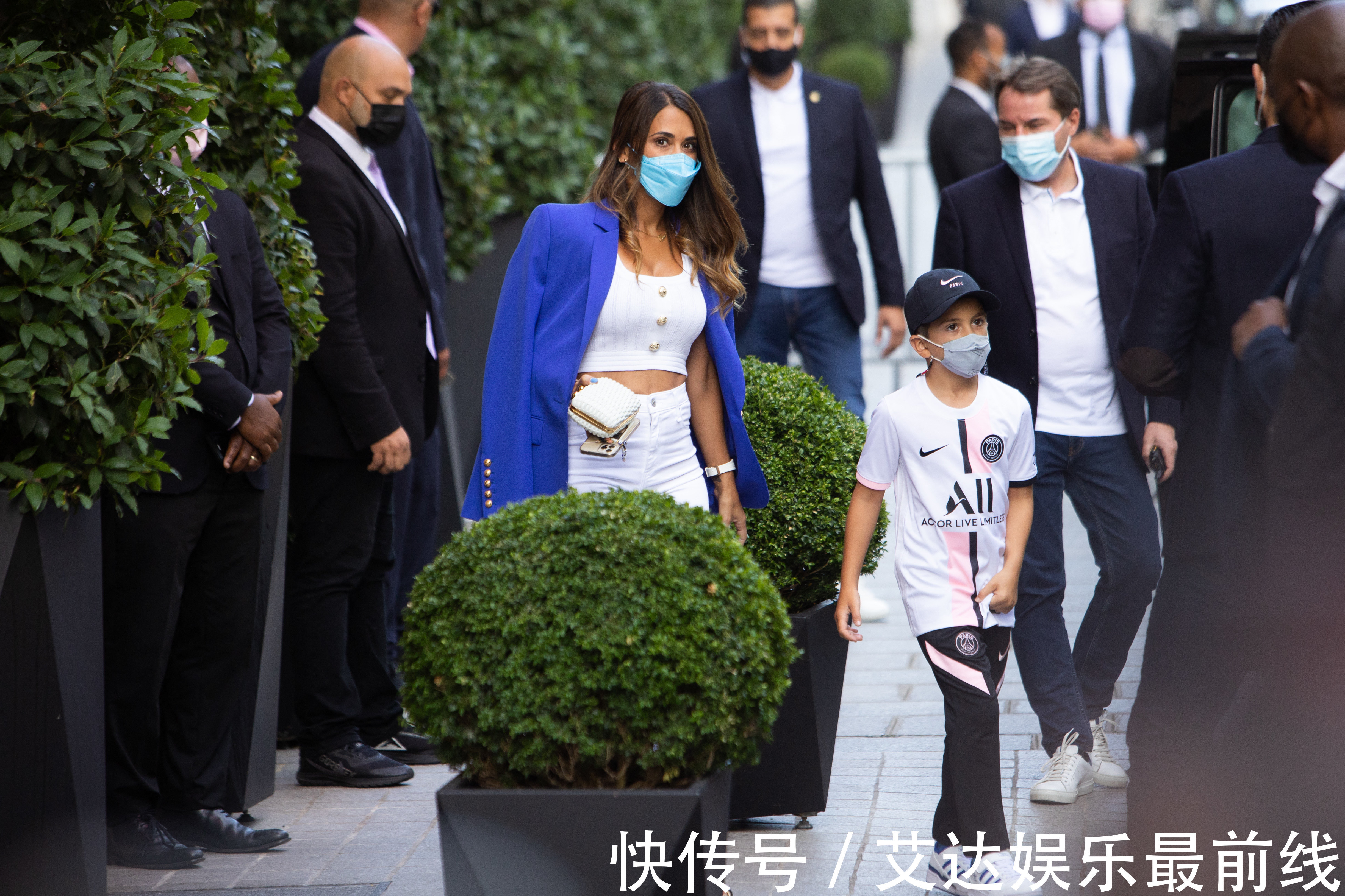 巴黎俱乐部|梅西正式亮相大巴黎:我将付出全部,争取拿下欧冠奖杯