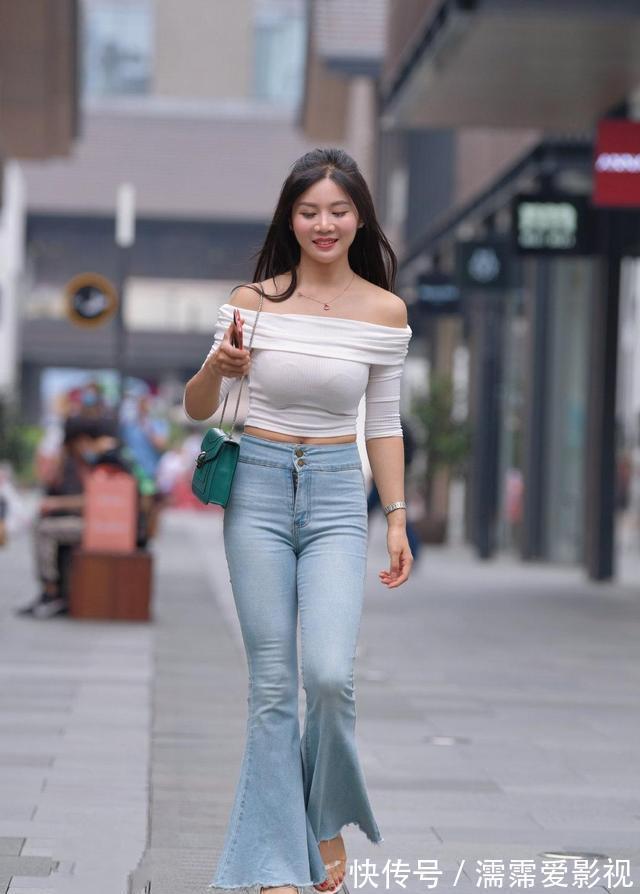 身姿 高腰牛仔裤可以更好的收腰提臀,展现迷人身姿,显瘦好帮手!