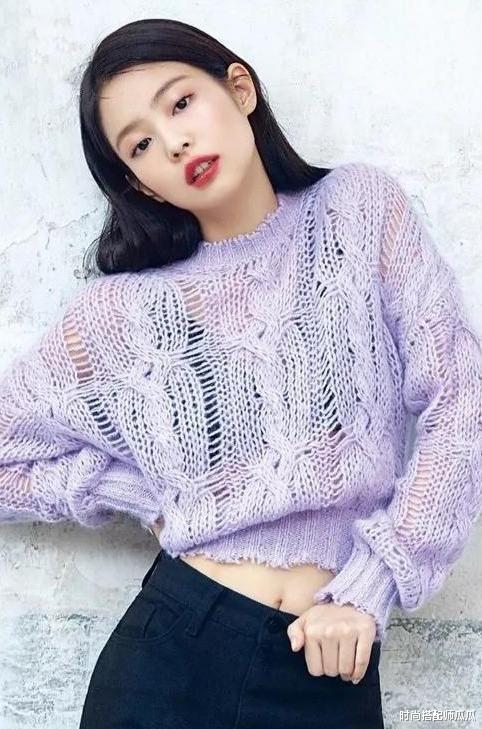 别总穿黑白灰了,今夏流行这个“紫”,时髦显白很高级