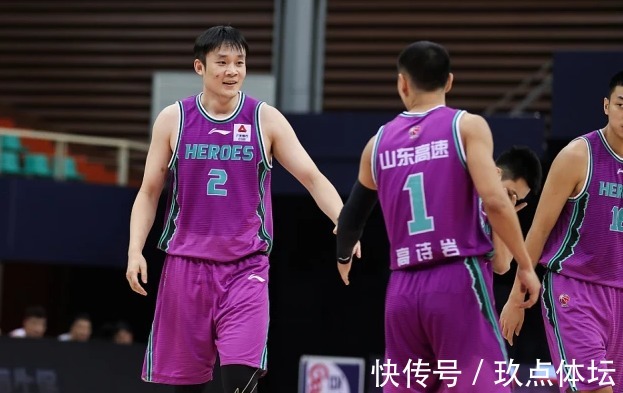 丁彥雨航|山東男籃最大問題曝光！哈德森力挺徐長鎖，根本不是主教練的鍋