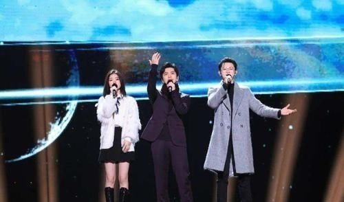 单依纯 单依纯为母亲夺得好声音冠军,成名之后如何抉择,才是真正考验