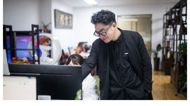 杭州！杭州著名书法家每天凌晨四点起床练字 网友：越成功越努力