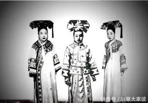 翡翠|翡翠故事:为什么一对翡翠如意带勾能拍出几千万的高价!