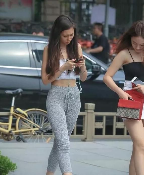 优雅的打底裤,时尚潮流的新款式,你是否喜欢呢