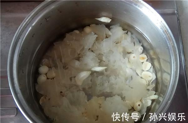 紫薯|“天然安眠药”被发现，莲子和它是绝配，坚持2月，一觉到天明！