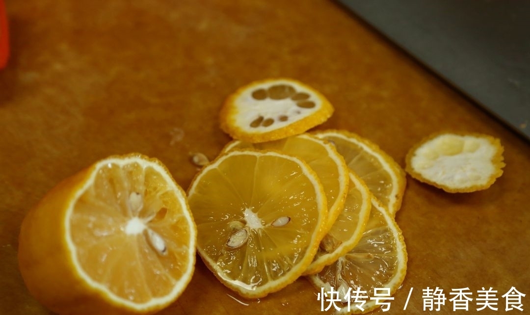 做法|胡萝卜别总炖煮烧,教你一个新做法,挑食的“熊孩子”吃得笑哈哈
