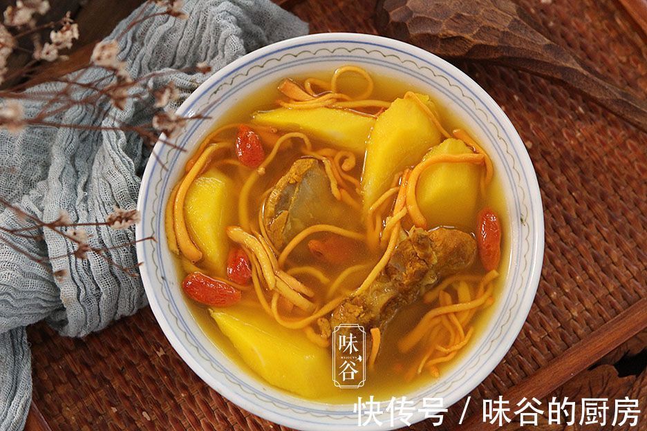 金秋十月，记得喝这汤，不寒不燥，提高家人抵抗力，胃口好吃饭香