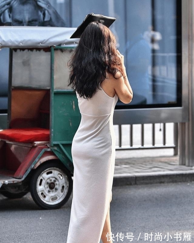 小姐姐 老板娘的气质就是不一样啊,这气场啥生意谈不下来