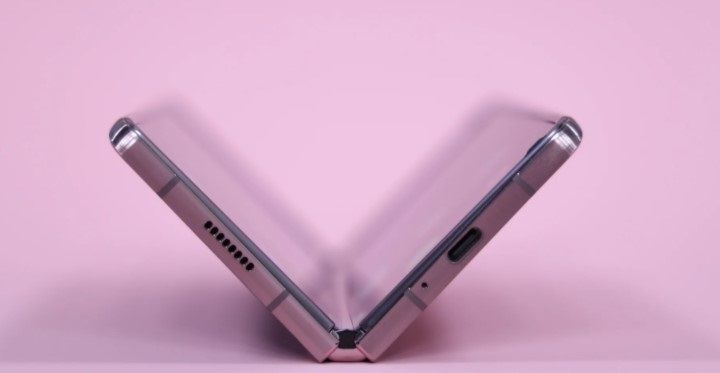 三星|曝三星 Galaxy Z Fold3 定价与 Fold2 相同但将新增大量改进