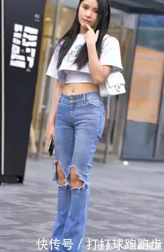 妹子|个性时髦的紧身牛仔裤,增添了一丝甜美气息,秀出妹子的精致典雅