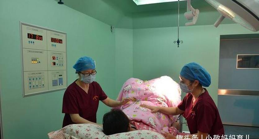 李女士|进入产房前,婆婆偷偷塞给医生一张纸条,得知内容后产妇哭成泪人