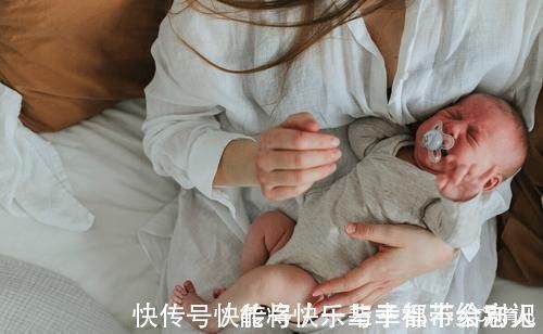 母乳喂养|新生儿除了吃就是睡?还有一件事不容忽视,新手爸妈一定要会观察