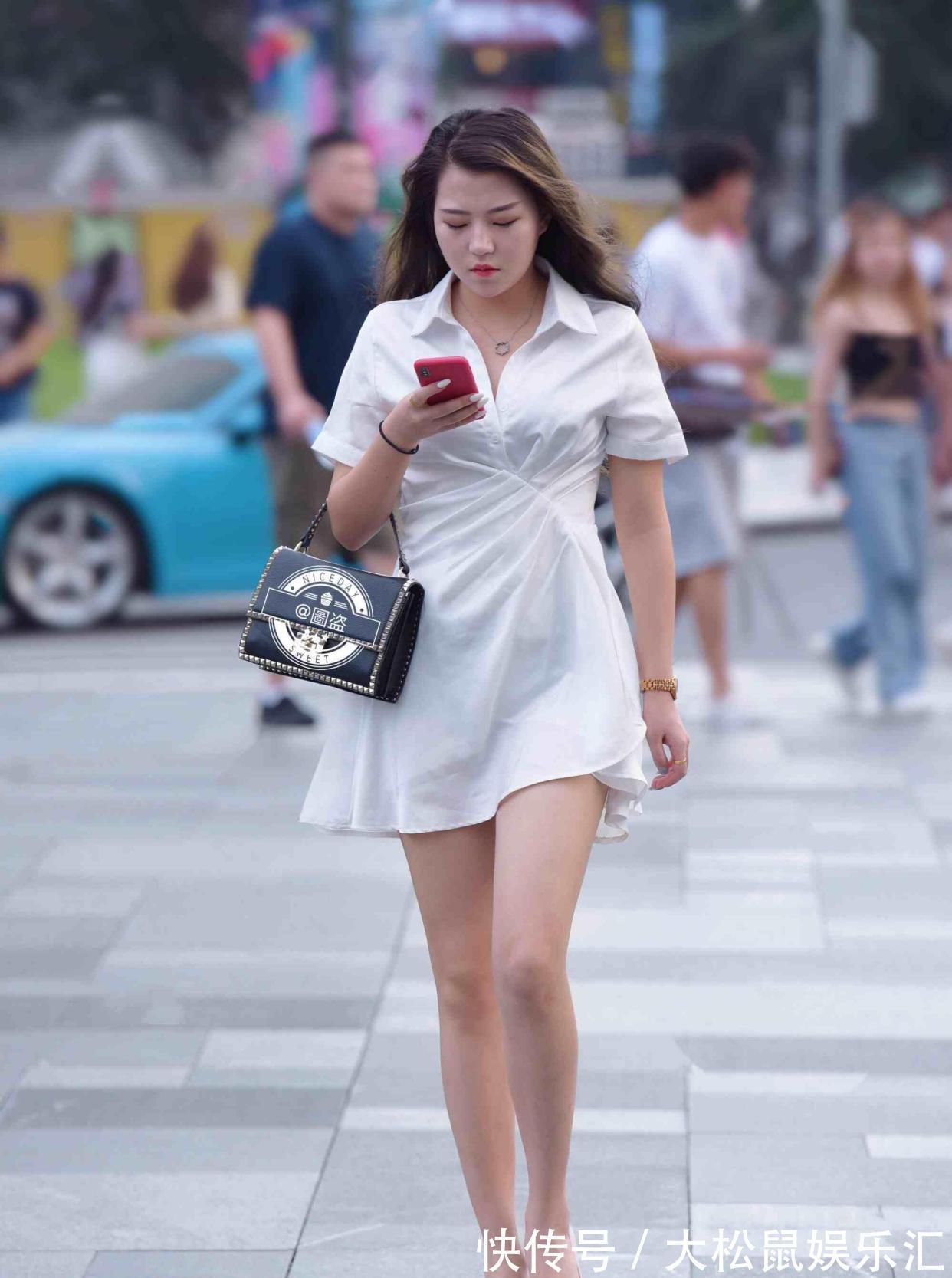 气质|展现女性魅力的连衣裙,选择合身的裙型,更显气质