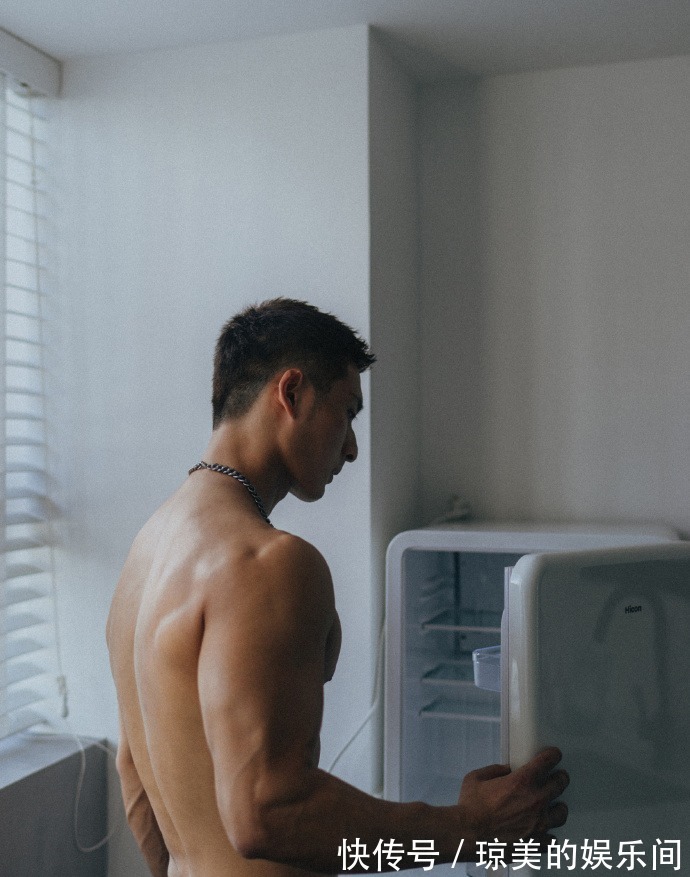 肌肉|成都体育学院肌肉学霸，看这人鱼线公狗腰，就知道耐力十足！