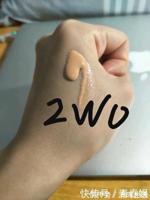 肤色|兰蔻持妆粉底VS雅诗兰黛DW买哪个?对比以下几点,选对不踩雷