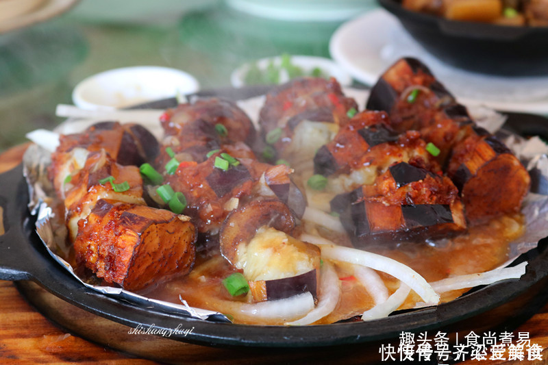 香麦菜|和爸妈去郊区吃农家菜,看见土灶有说不出的亲切感,饭菜也合胃口