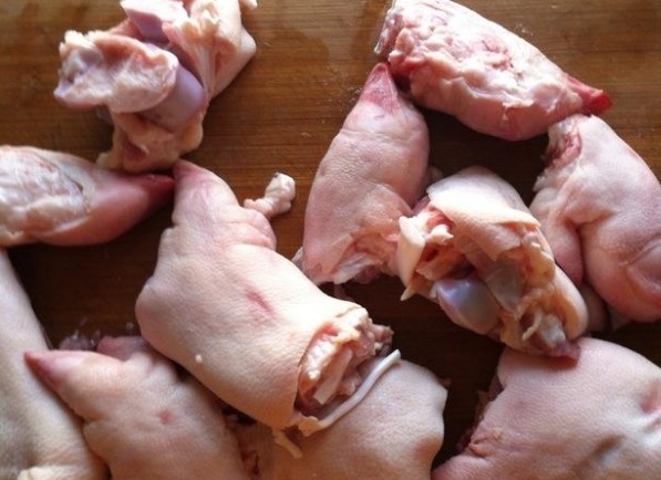 喜欢吃猪蹄的朋友注意了，我也是刚知道的，你懂后快告诉身边人