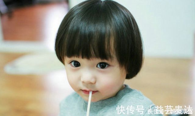 儿子|宝爸给儿子取名为“凡圆”，第一天上学就大哭，妈妈：想想你姓啥