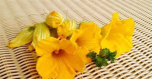 女性担心自己老太快，不妨多吃3种食物，护肤美颜，身体棒棒哒！