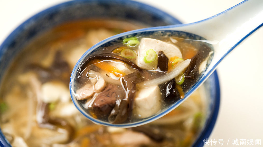 酸辣汤怎么做才好喝掌握几个小技巧,酸辣开胃,天天喝都不腻