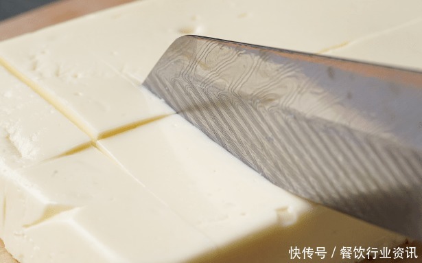 全网最火的牛奶吃法!5种原料4步搞定,比蛋糕好吃100倍