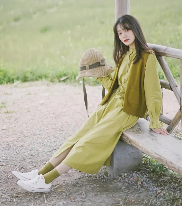 2021春季不要再穿一身黑了！这几十套穿搭，平价时尚又好穿！