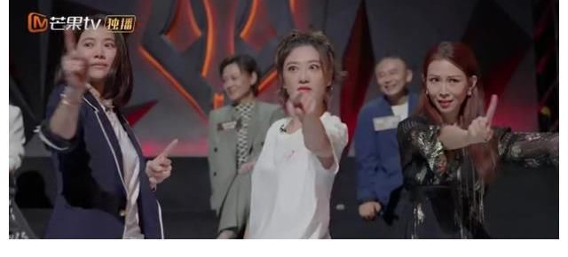 哥哥们披荆斩棘，嫂子们加油打气，三招表达她们的爱