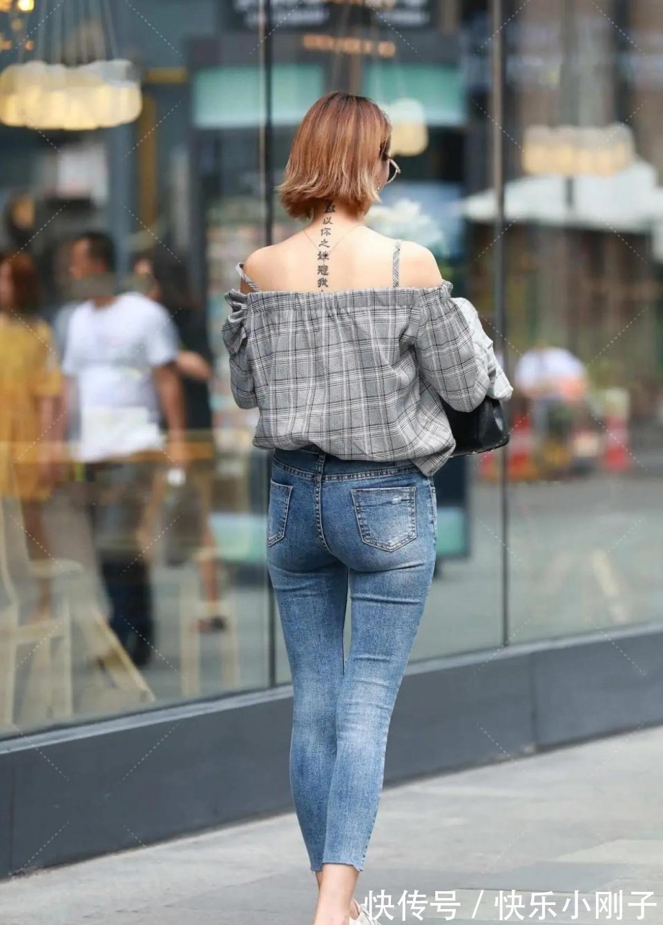 亮点|80后的辣妈,展现自信洒脱的一面,提升穿搭亮点