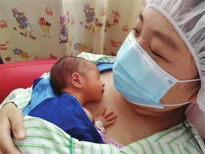 母乳喂养|远离误区 实现半岁内纯母乳喂养（图）