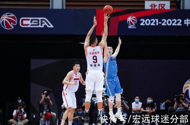全队|知道了易建联频频发火的真正原因后,我顿时心酸了,想哭