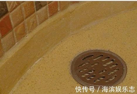 淋浴房|老爸为了省钱自己砖砌淋浴房,原以为寒酸,没想到成了小区红人!