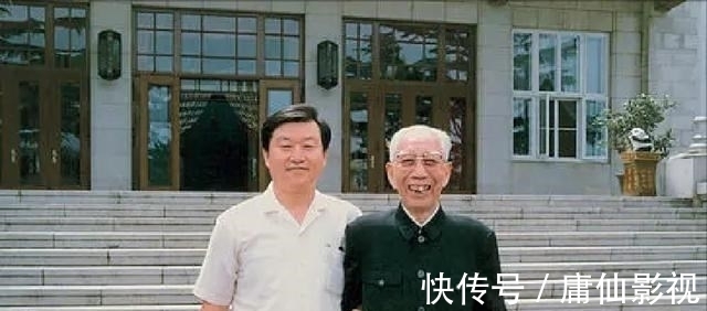 开国上将|开国上将王震将军书法罕曝，笔墨尽显颜筋柳骨雅气，造诣征服网友