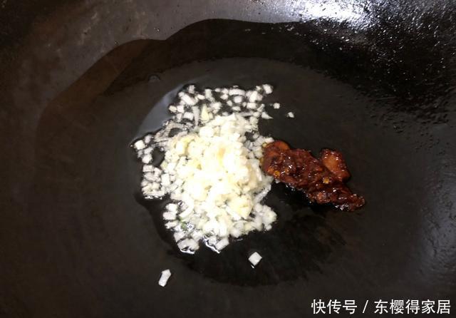 老公喜欢吃的菜，青椒和肉这样炒，天天吃也不会腻