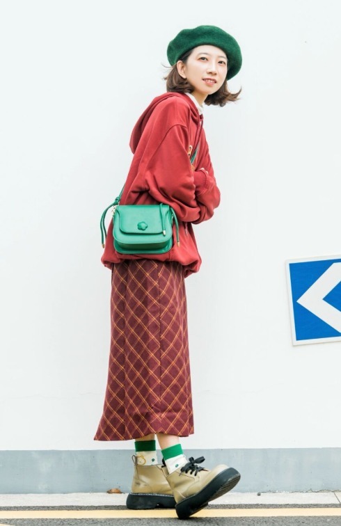 下半身 小个子穿卫衣竟然这么时髦!选择这几种流行色,活力十足还不挑人