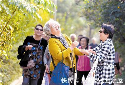 老年人|不养生,反伤身!专家:想长寿请远离2种“锻炼方式”,害人不浅