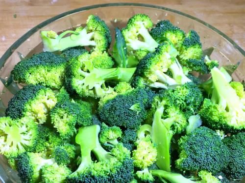 炒西蓝花，焯水后直接下锅炒是大忌！学会这招，脆爽可口还入味