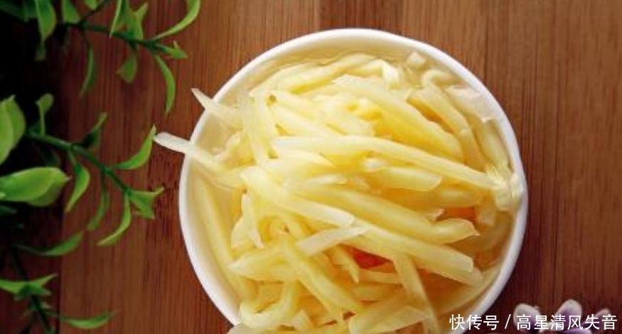 土豆炖牛腩家常做法：牛腩软烂，土豆软糯易消化，营养不流失！