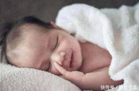 双胞胎|2个月大女婴喝母乳后流鼻血身亡,真相揭开让人痛心不已