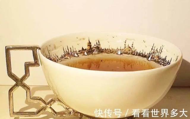 瓜子#惊爆眼球!60岁帅大爷在头发丝上画画,米粒、瓜子都给他当画布!