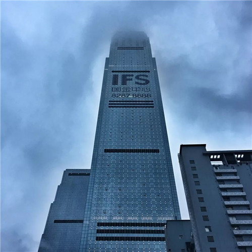 九龙仓集团|中国第一包租公名下房产15000套，每年收租300亿，生活却很低调