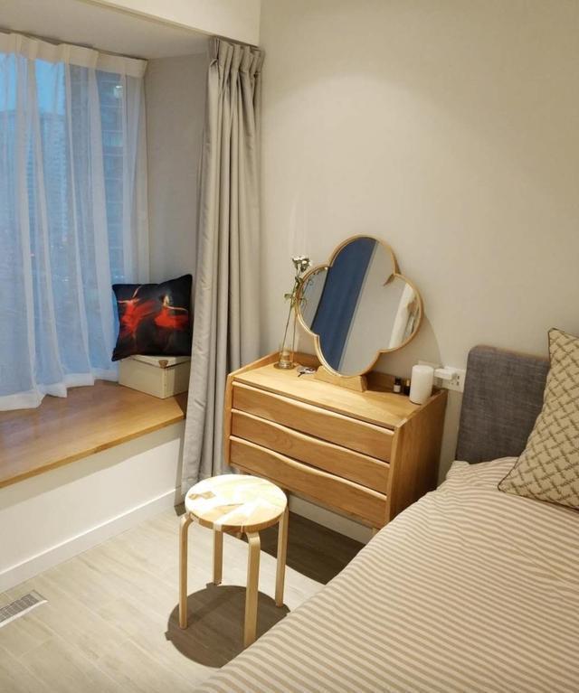 罗马杆|越来越多人挂窗帘不用罗马杆了,现在流行装这种,简洁美观又实用