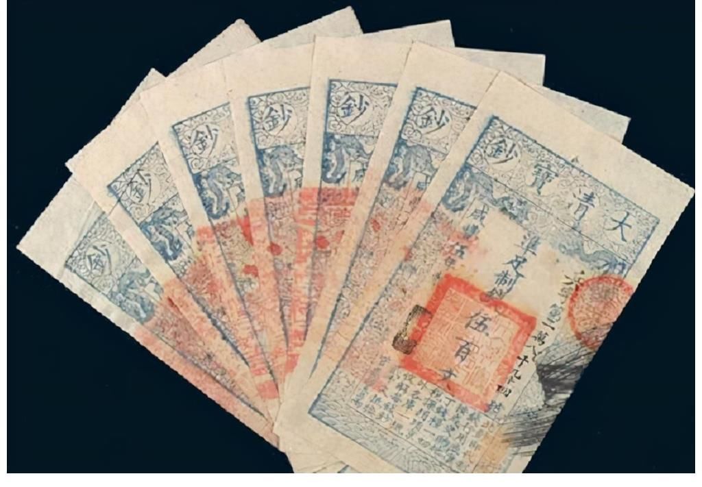 壹贯#明朝一名男子,将私房钱藏于木雕内,600年过后,瞒过了2任收藏家